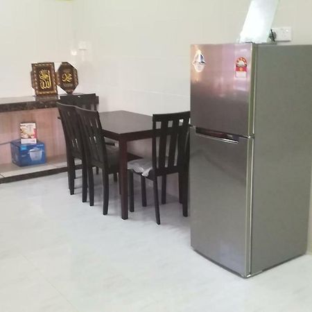 Homestay Damai Yusmila Kuala Terengganu Kültér fotó