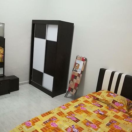 Homestay Damai Yusmila Kuala Terengganu Kültér fotó