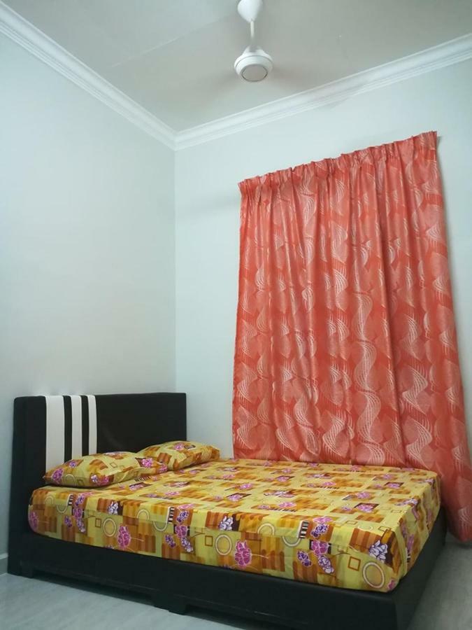 Homestay Damai Yusmila Kuala Terengganu Kültér fotó