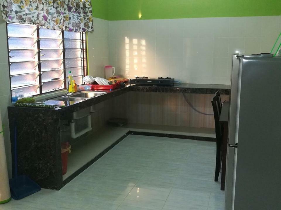 Homestay Damai Yusmila Kuala Terengganu Kültér fotó