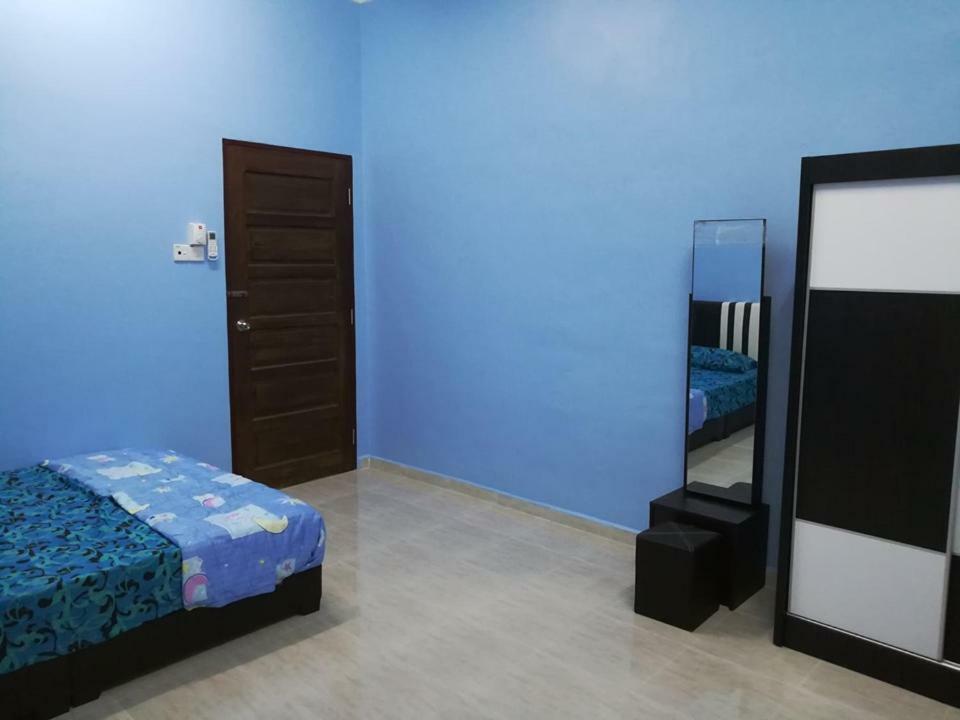 Homestay Damai Yusmila Kuala Terengganu Kültér fotó